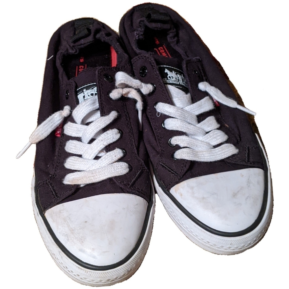 Levi's black canvas slip-on shoes
